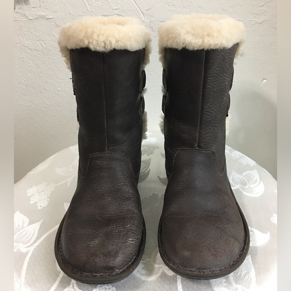 Ugg Boots - Picture 1 of 16